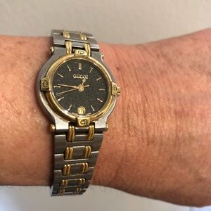 Vintage Gucci Watch 9000L